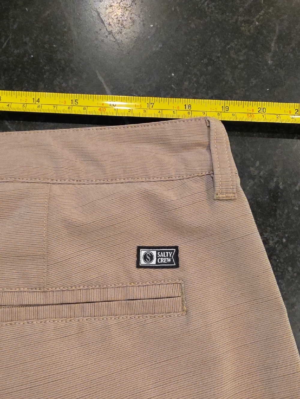 Salty Crew Mens Tan Shorts Sz 38 Pockets EUC - Picture 6 of 7